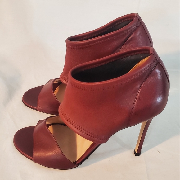 Gianvito Rossi Brown Leather Ankle Cuff Sandals Size 37